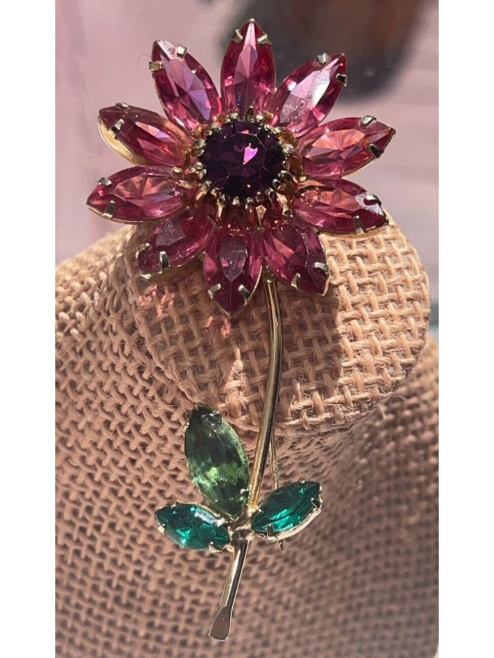 Vintage Weiss Pink & Green Rhinestone Flower Brooch Gold Tone Metal Figural Flor